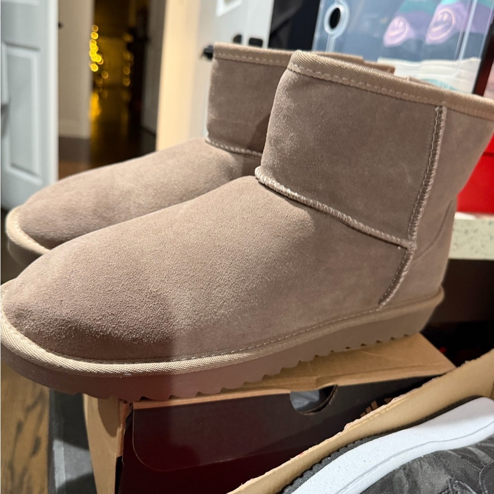 CushionAire Cozy Tan Suede Boots 11M - Picture 4 of 6